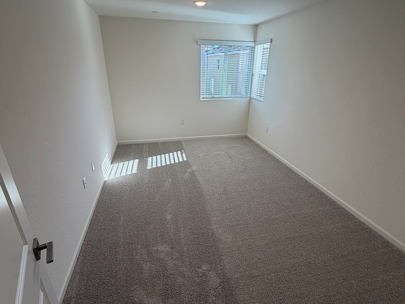 1508 Woodhill Ln — Photo 4