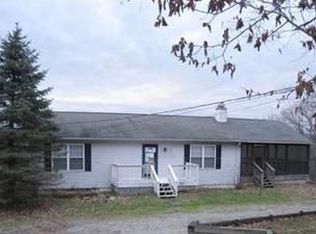 661 Maple Ridge Ln, Harpers Ferry, WV 25425