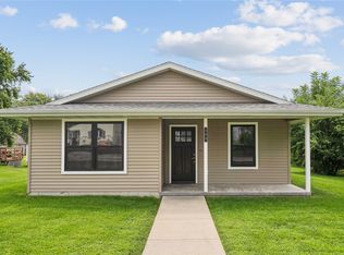 209 Lincoln Way W, Wheatland, IA 52777