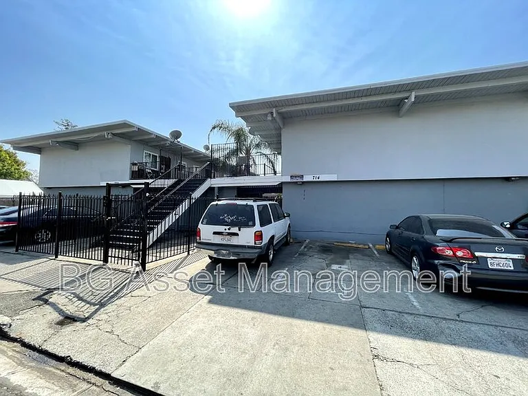 714 Darina Ave #3 — Photo 17