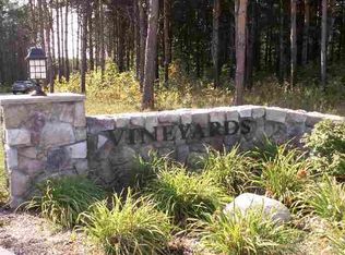 3245 Vineyard Ct #18, Petoskey, MI 49770