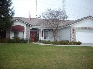 5300 Southshore Dr, Bakersfield, CA 93312