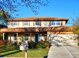 626 Sandpebble Dr, Schaumburg, IL