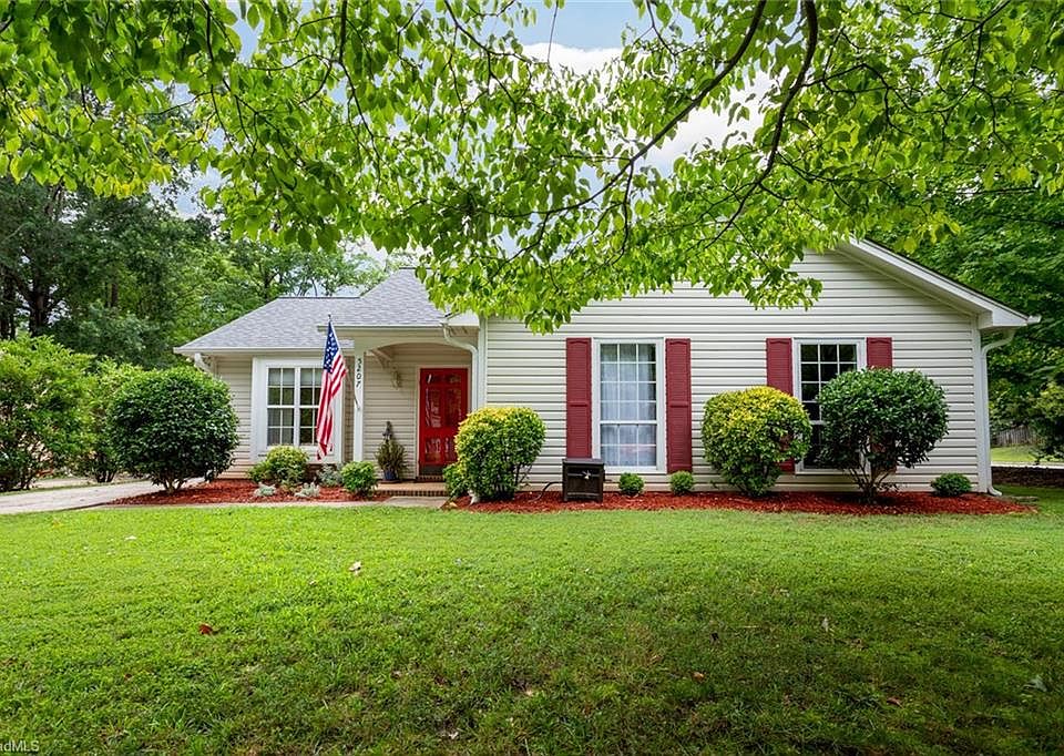 1st image of 5207 N Oaks Dr