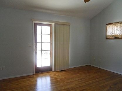 2nd image of 36 Guernsey Ln