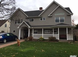 63 Kingfisher Rd, Levittown, NY 11756