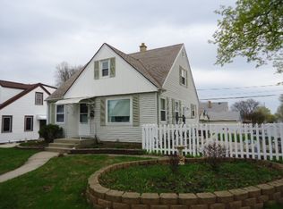 2574 S 70th St, Milwaukee, WI 53219