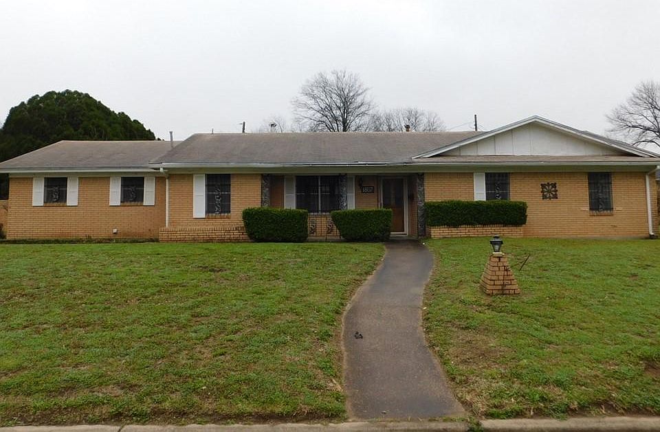 1st image of 1807 King Cole Dr