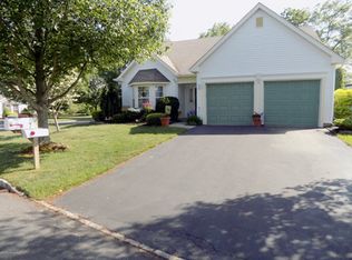 2 Pine Valley Rd, Lakewood, NJ 08701