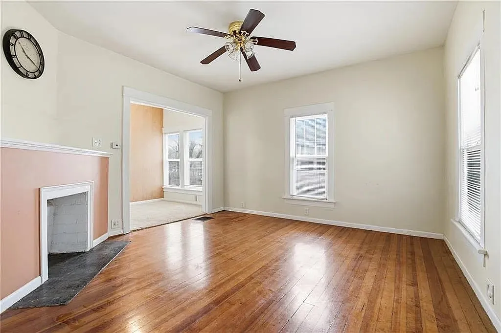 4 bed, 1811 sqft, $2,000 — Photo 2