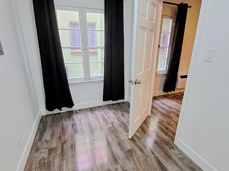 839 Parkman Ave — Photo 5