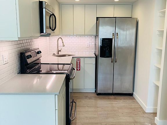 2nd image of 2412 NE 26th St #10