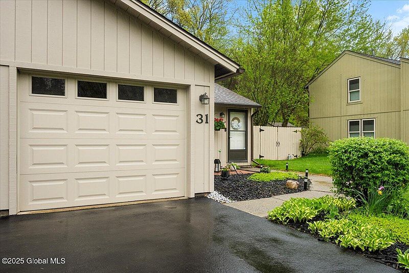 2nd image of 31 Thimbleberry Road