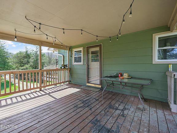 3rd image of 2086 Hickory Valley Rd