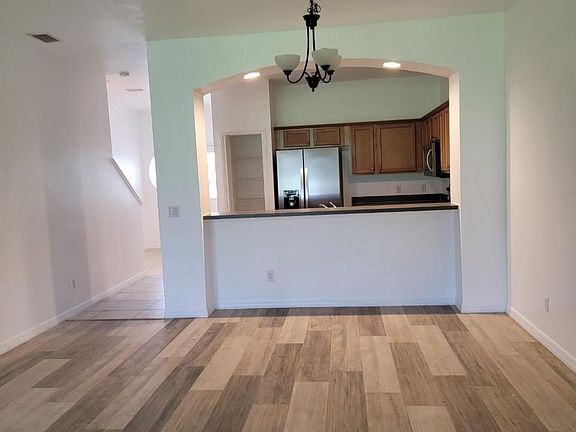 5th image of 2332 Felicity Pl