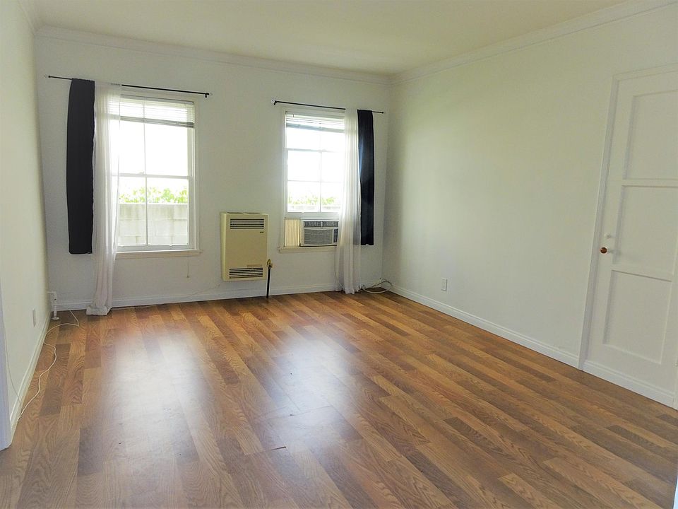 2nd image of 446 N Oakhurst Dr APT 105