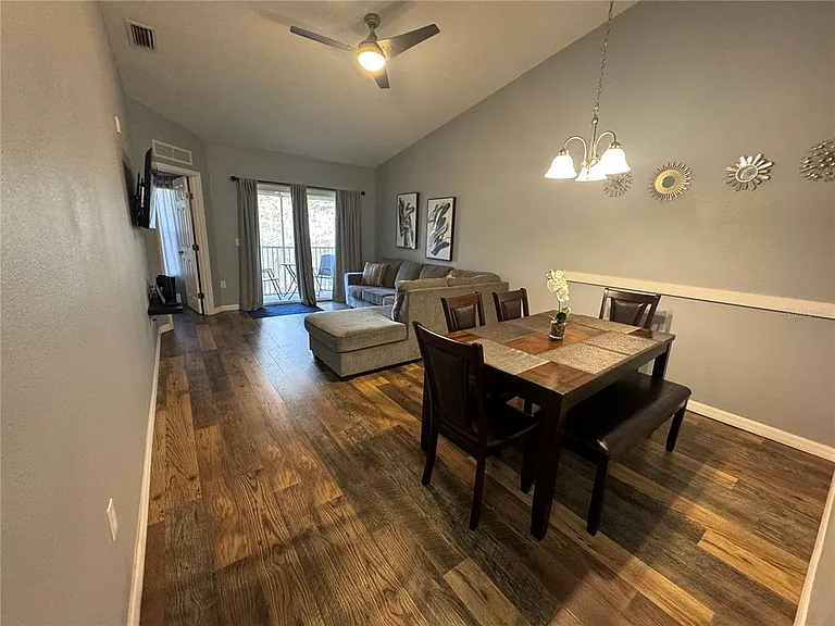 2802 Club Cortile Cir #B — Photo 8