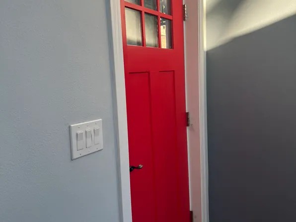 2215 135th Pl SE, Bellevue, WA 98005