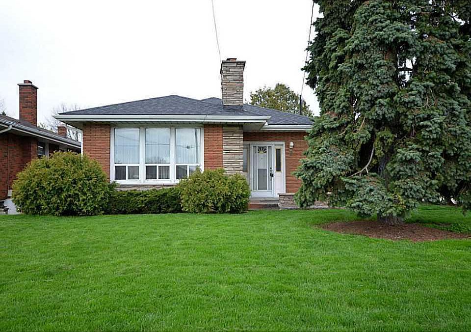 pleasantoutsidefront_05172019