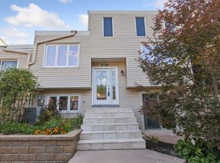 5673 W Bavarian Pass, Minneapolis, MN 55432