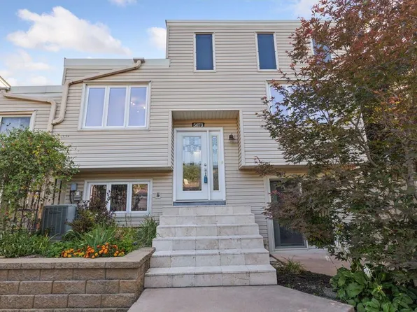 5673 W Bavarian Pass, Minneapolis, MN 55432