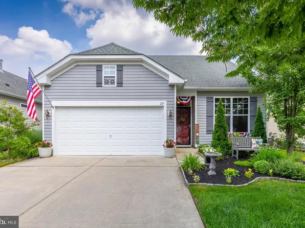 27 Embassy Dr, Woolwich Township, NJ 08085
