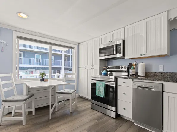 3 Bay Avenue #20, Old Orchard Beach, ME 04064