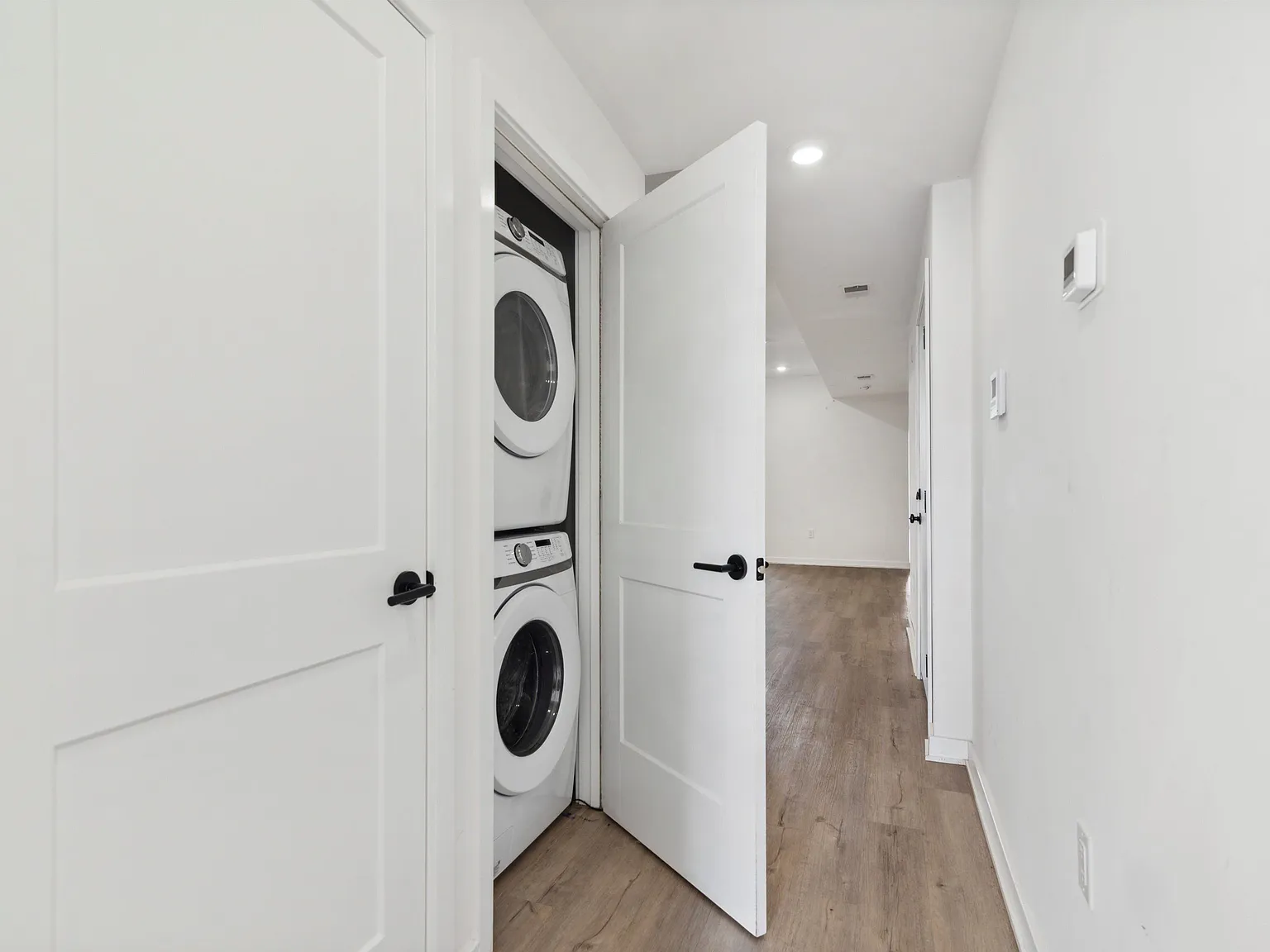 1809 N 18th ST Unit B — Photo 2