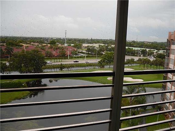 5th image of 1200 Saint Charles Place #PH21