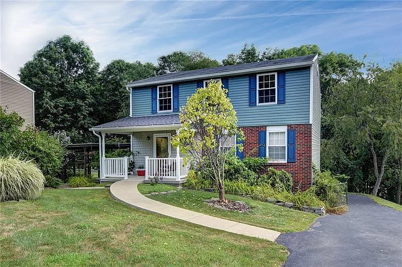 205 Sherwood Dr photo 1