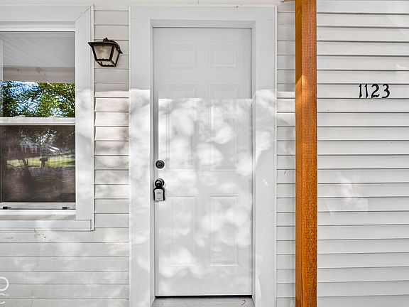 4th image of 1123 N Obrien St