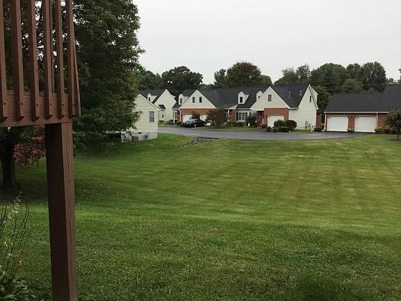 3rd image of 1725 W Lakeview Dr Unit 8