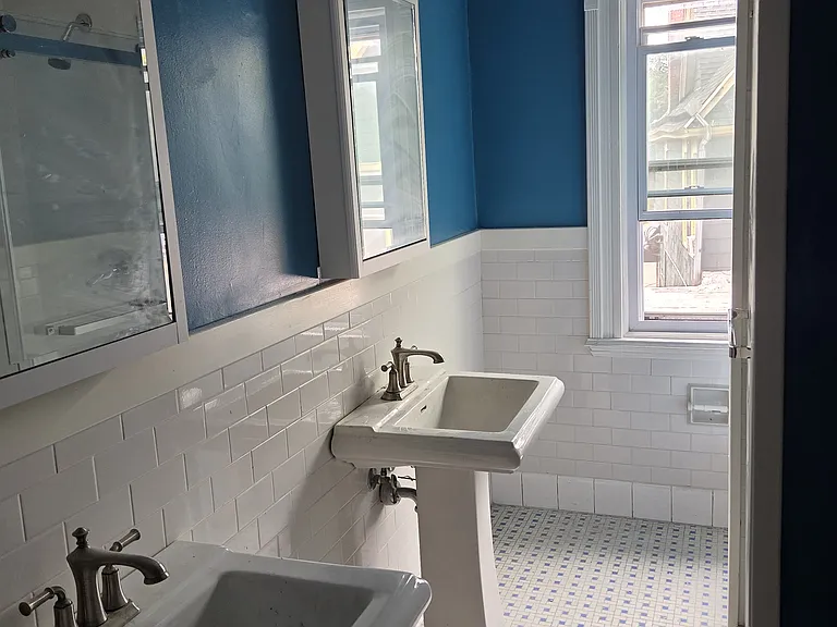 392 Porter Ave #2R — Photo 9