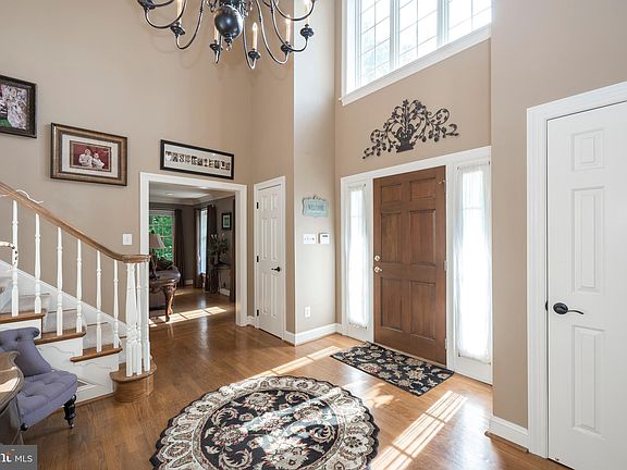 4th image of 161 Foxgayte Ln