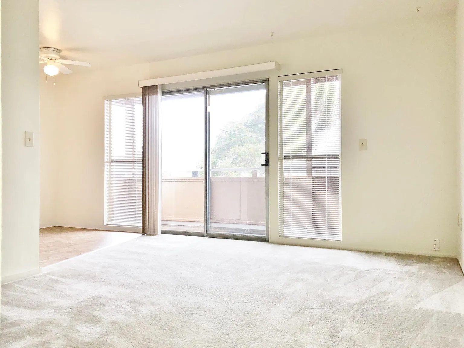 Coronado Apartments — Photo 2
