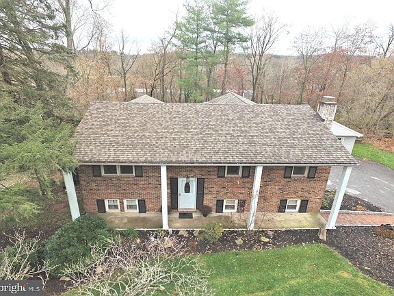 2nd image of 119 Forge Hill Ln