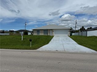 111 Kismet Pkwy E, Cape Coral, FL 33909