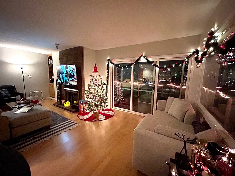 1625 Harbor Ave SW #1 — Photo 14