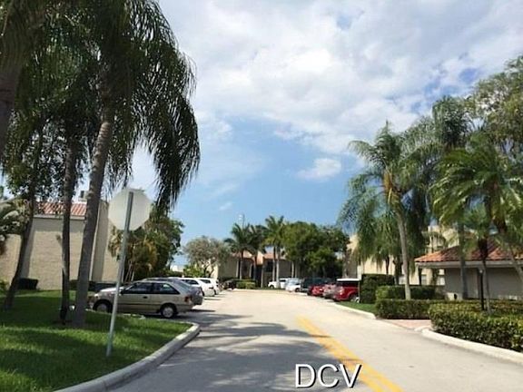 4th image of 5346 NE 6th Ave #D10