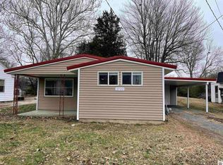 2722 Mayfield Rd, Paducah, KY 42003