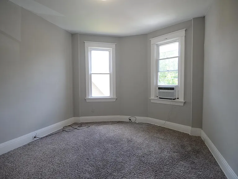 3450 Ruther Ave — Photo 5