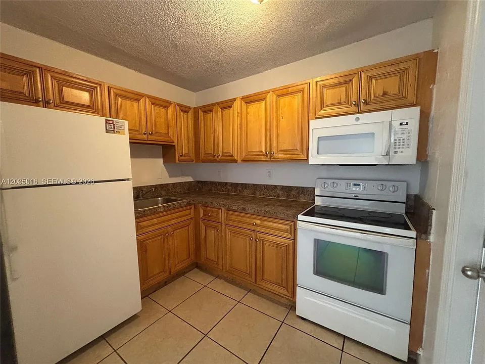 8275 NE Miami Ct #202