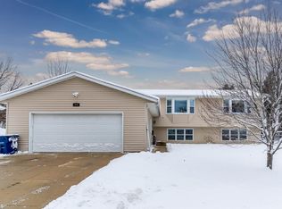 1955 Caras Rd, Waterloo, IA 50701