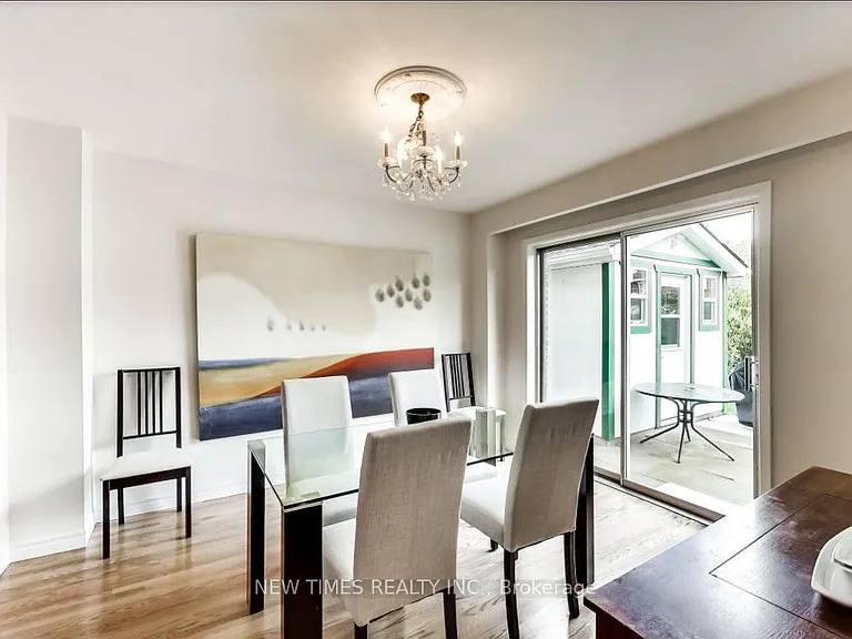 4 Ashstead Pl — Photo 3