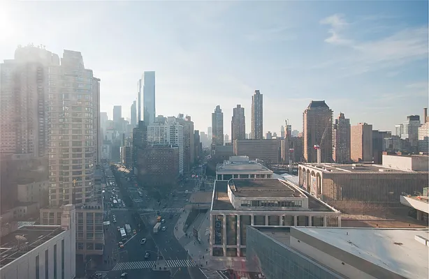 Rented by Douglas Elliman | media 19