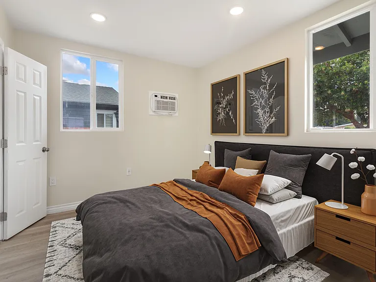 2843 Rosanna St — Photo 6