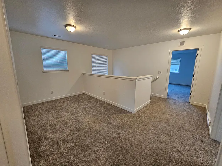 4253 E Center Point St — Photo 4