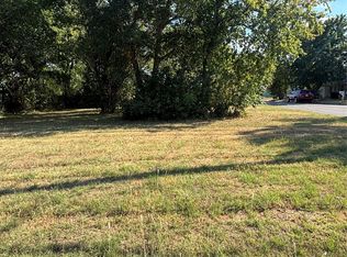 720 Mill St, Gainesville, TX 76240