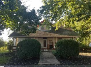 19 W High St, Stuarts Draft, VA 24477