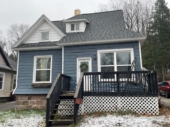 8 Wager Pl, Ionia, MI 48846